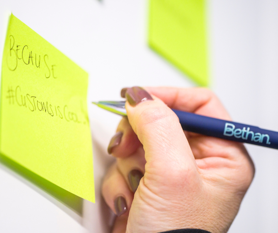 Who should carry out a Customs Audit?